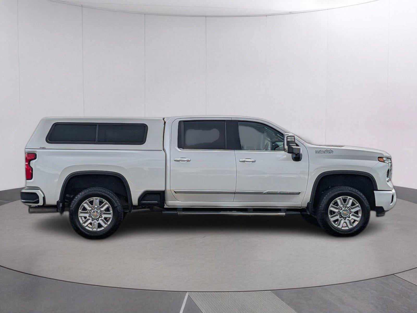Used 2024 Chevrolet Silverado 2500 High Country AWD/4WD image 7