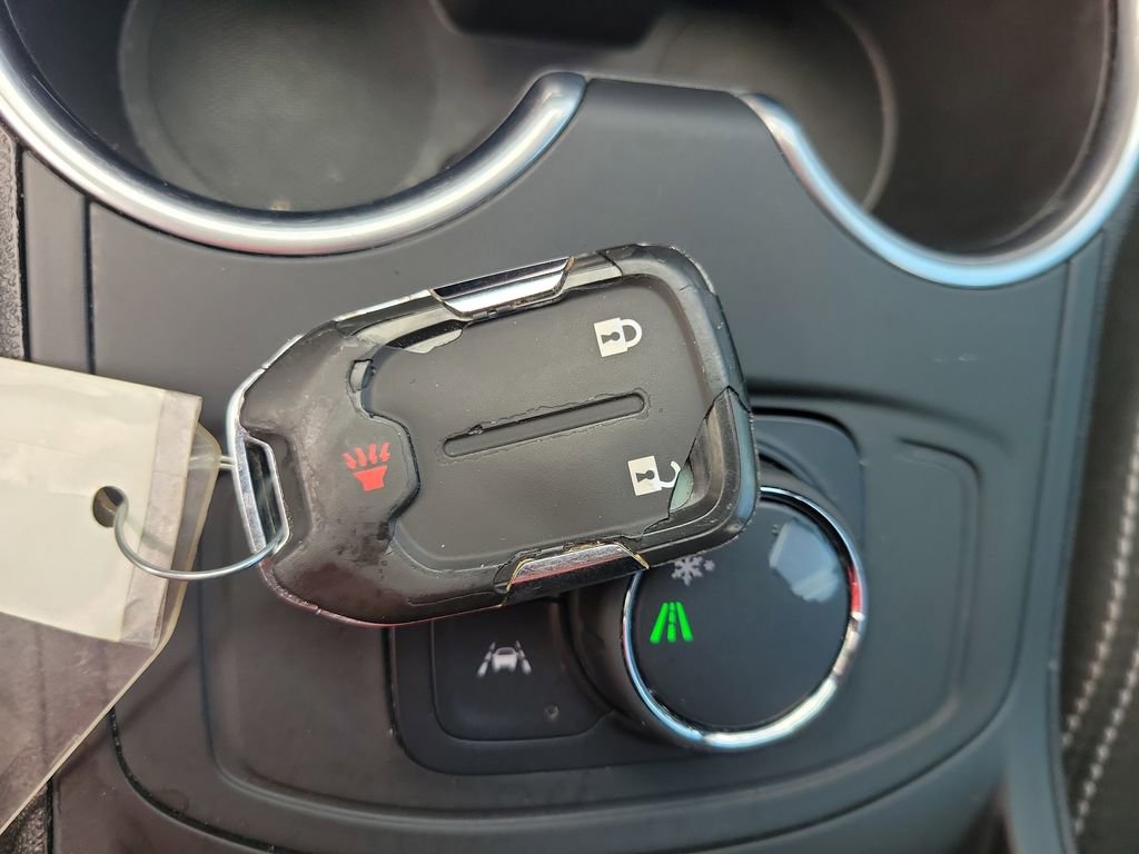 Used 2022 GMC Terrain SLE image 34