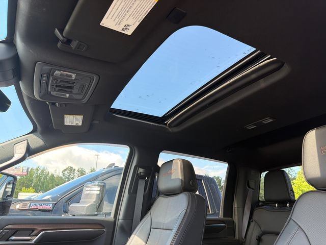 Used 2024 Chevrolet Silverado 2500 High Country w/ High Country Premium Package AWD/4WD image 31