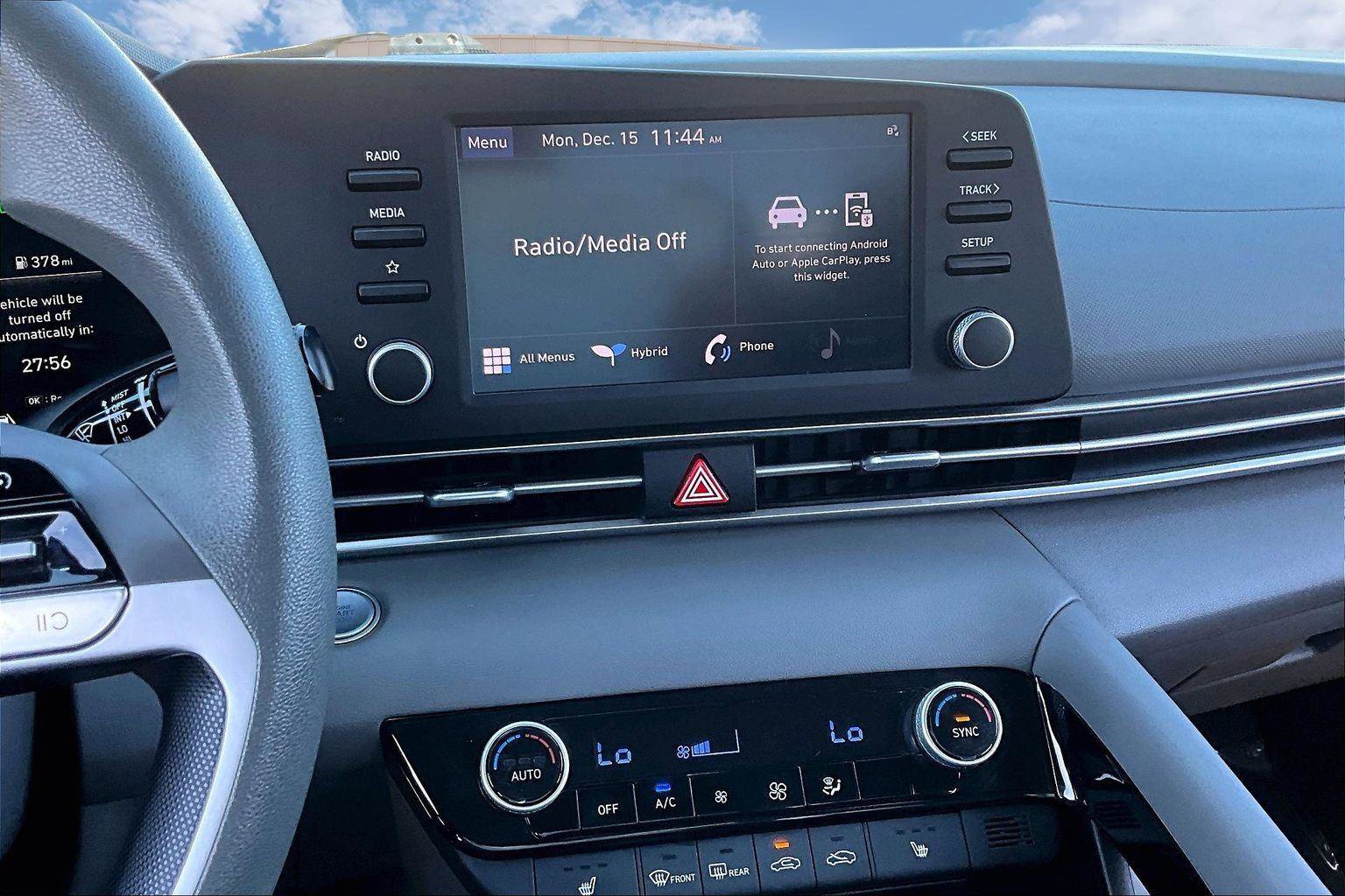 Used 2023 Hyundai Elantra Blue image 6