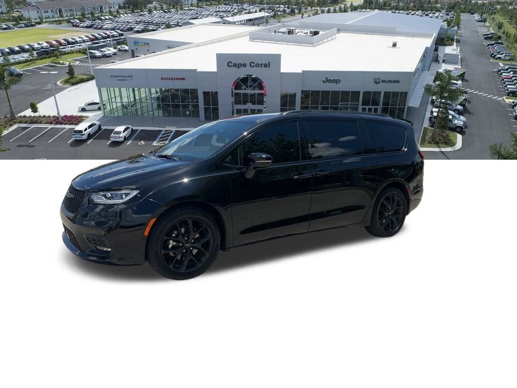 Used 2024 Chrysler Pacifica Touring-L w/ S Appearance Package FWD image 28