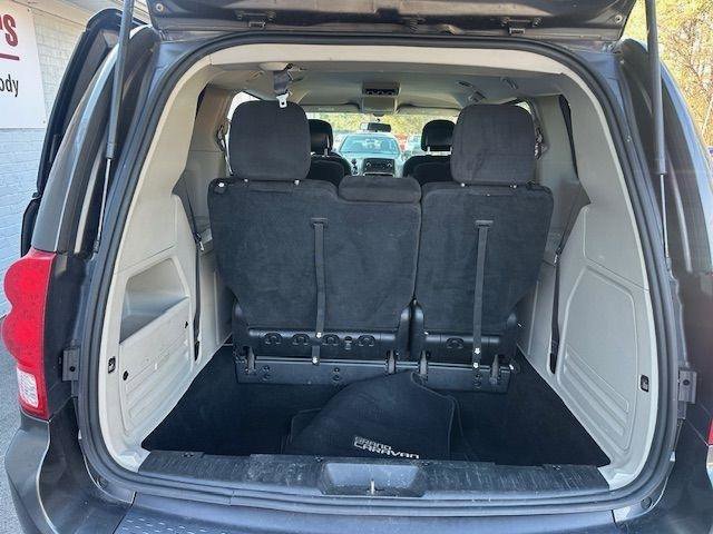 Used 2016 Dodge Grand Caravan SE w/ Quick Order Package 29E SE FWD image 14