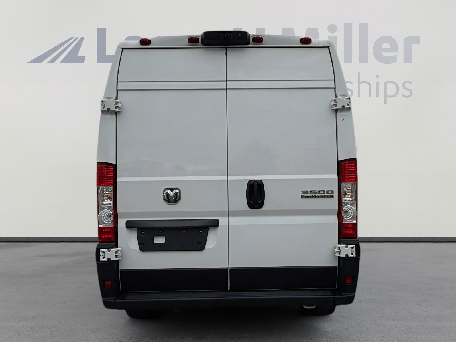 Used 2025 RAM ProMaster 3500 w/ Convenience Group image 4