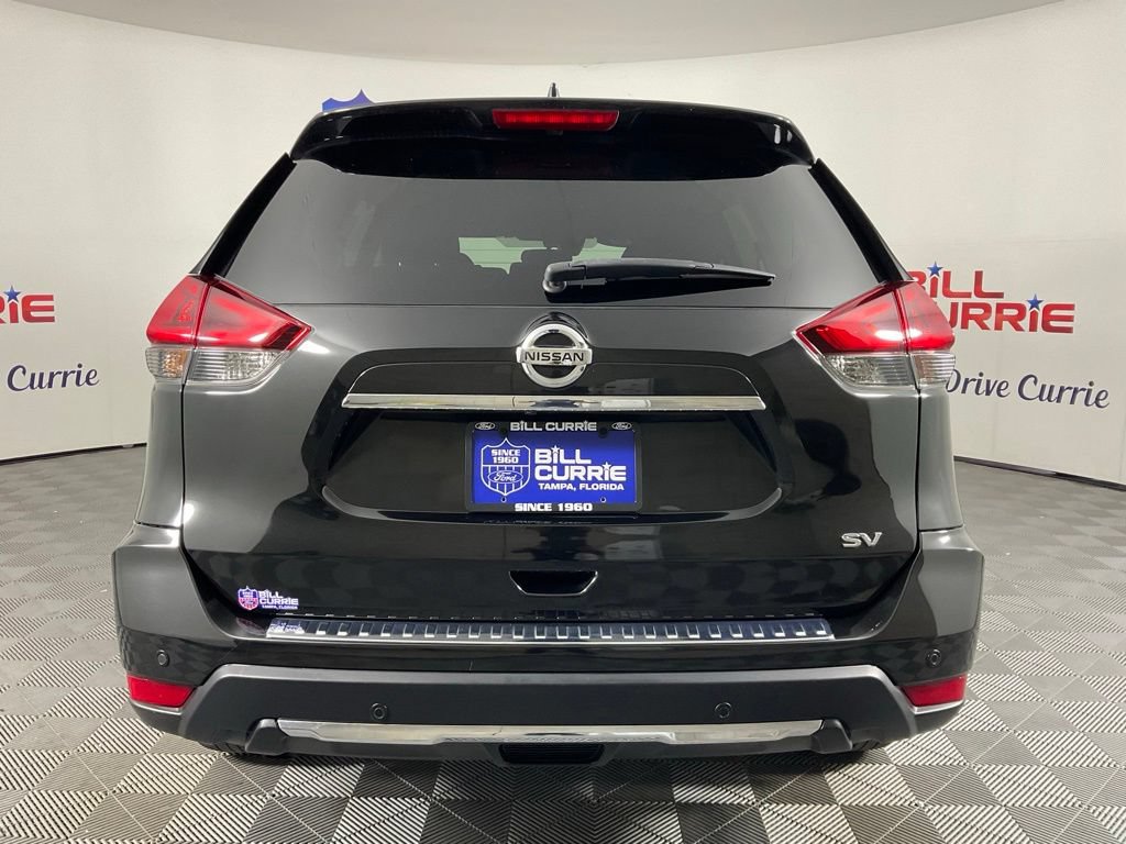 Used 2019 Nissan Rogue SV w/ Premium Package FWD image 4