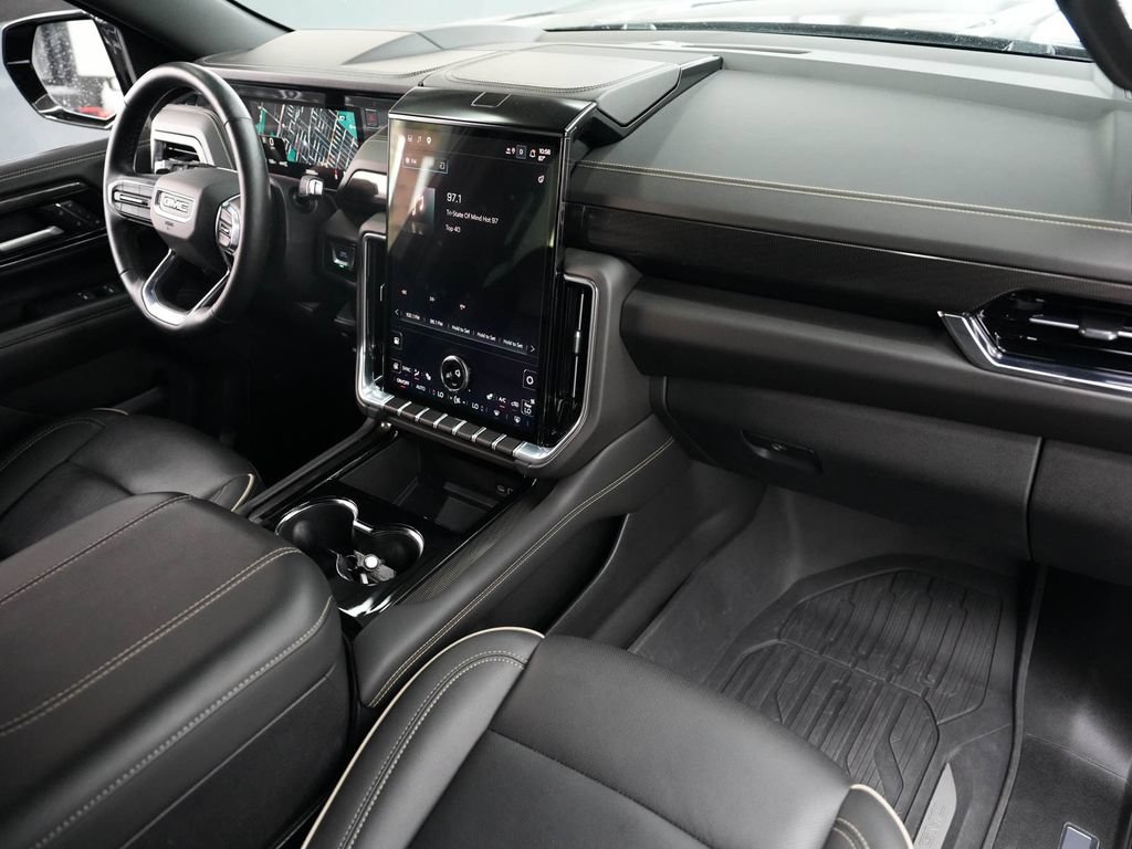 Used 2025 GMC Yukon XL Elevation w/ LPO, Elevation Black Package AWD/4WD image 38