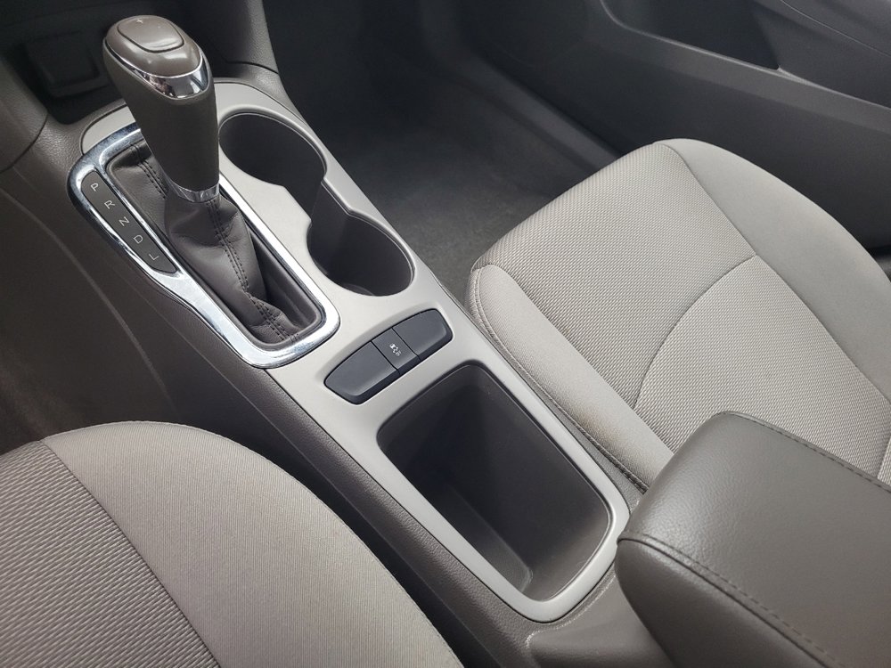 Used 2017 Chevrolet Cruze LS image 26