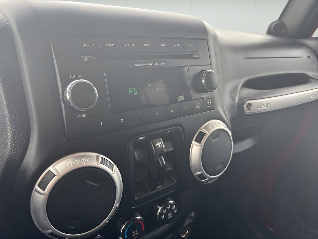 Used 2012 Jeep Wrangler Unlimited Sahara w/ Dual Top Group image 28