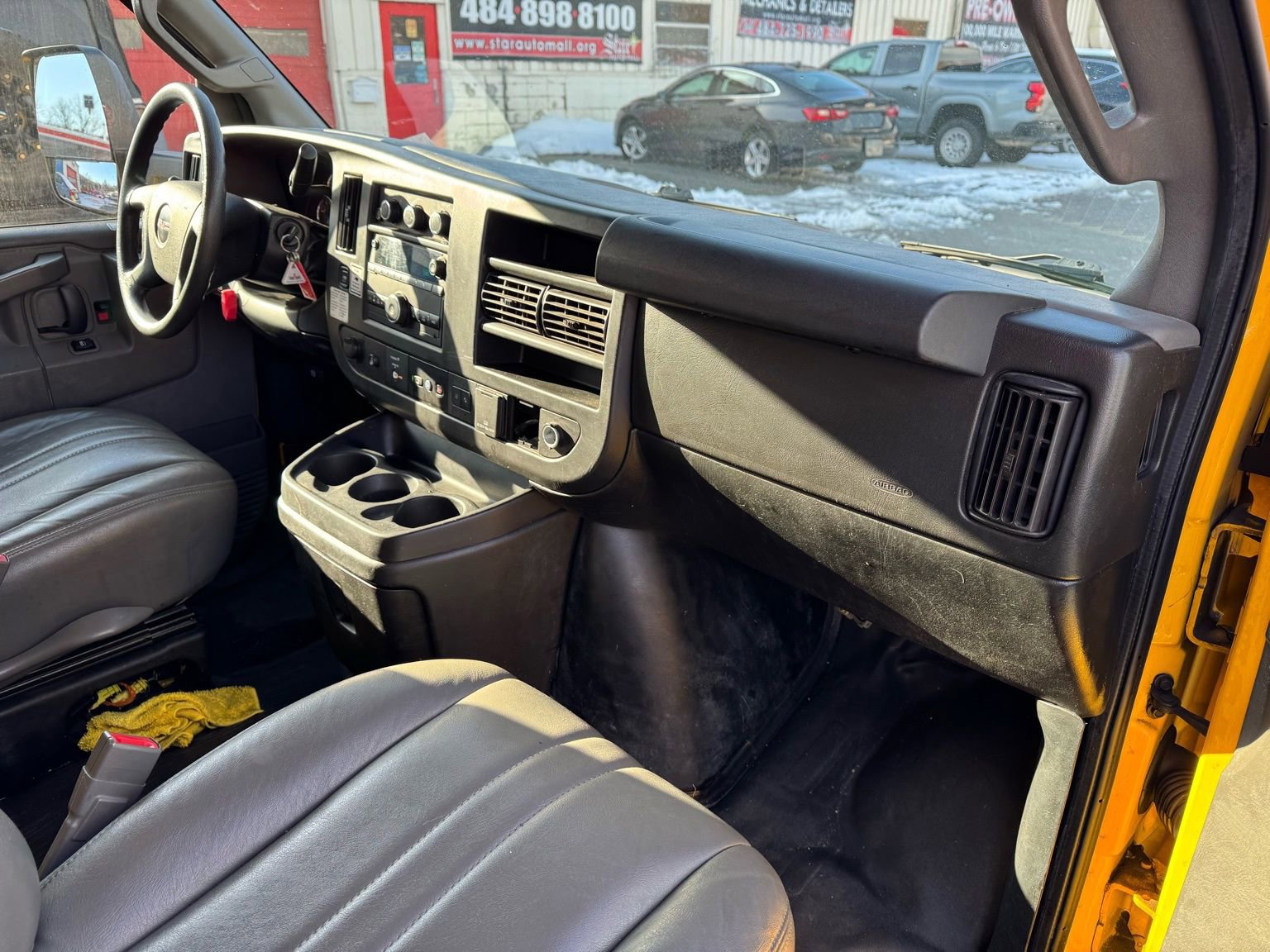 Used 2021 GMC Savana 3500 Extended w/ Power Convenience Package image 11