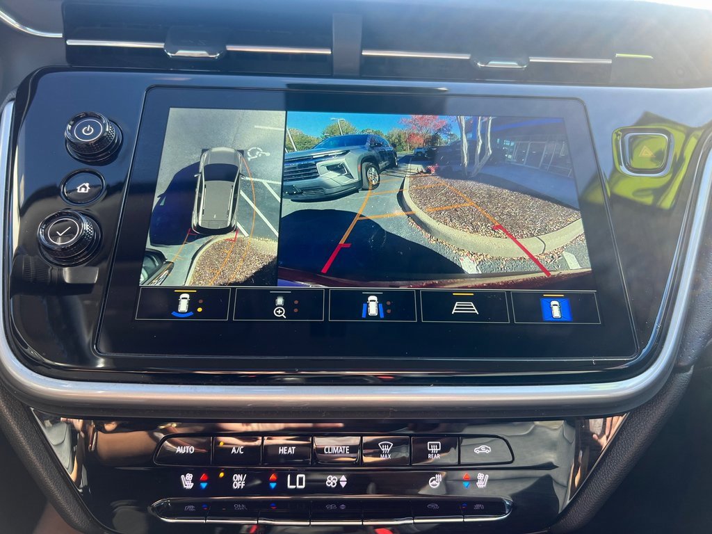 Used 2023 Chevrolet Bolt EUV Premier w/ Sun & Sound Package image 13