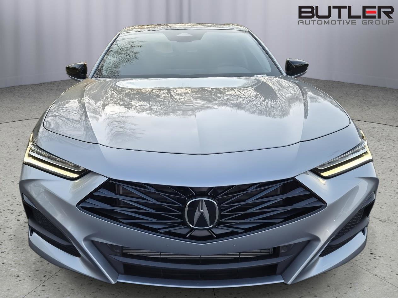 Used 2025 Acura TLX w/ Technology Package image 2