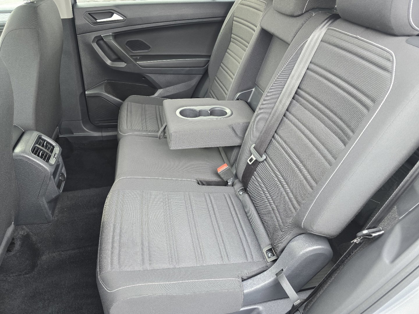 Used 2024 Volkswagen Tiguan S image 25