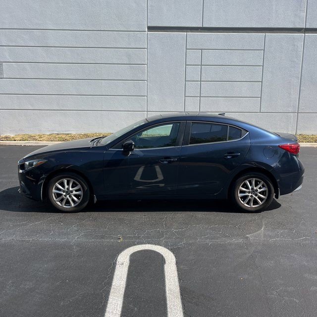 Used 2015 MAZDA MAZDA3 i Grand Touring image 2