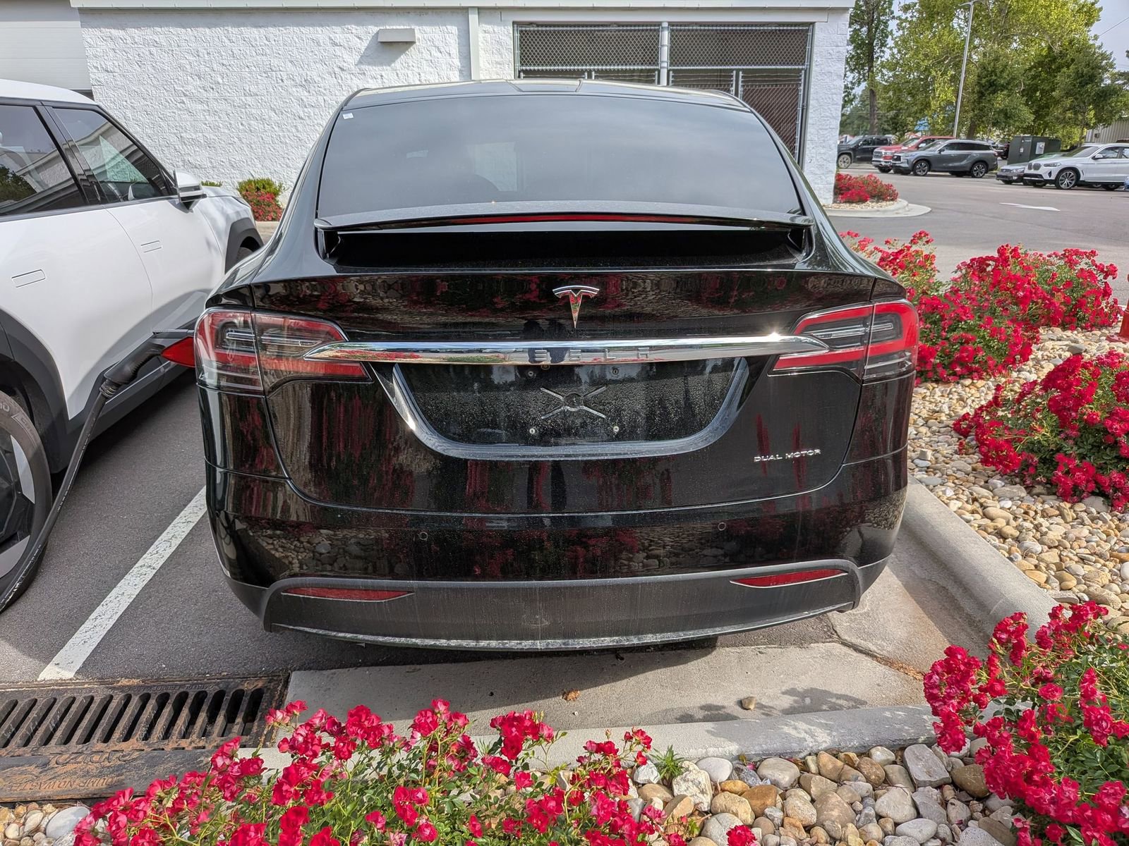 Used 2020 Tesla Model X Long Range AWD/4WD image 3