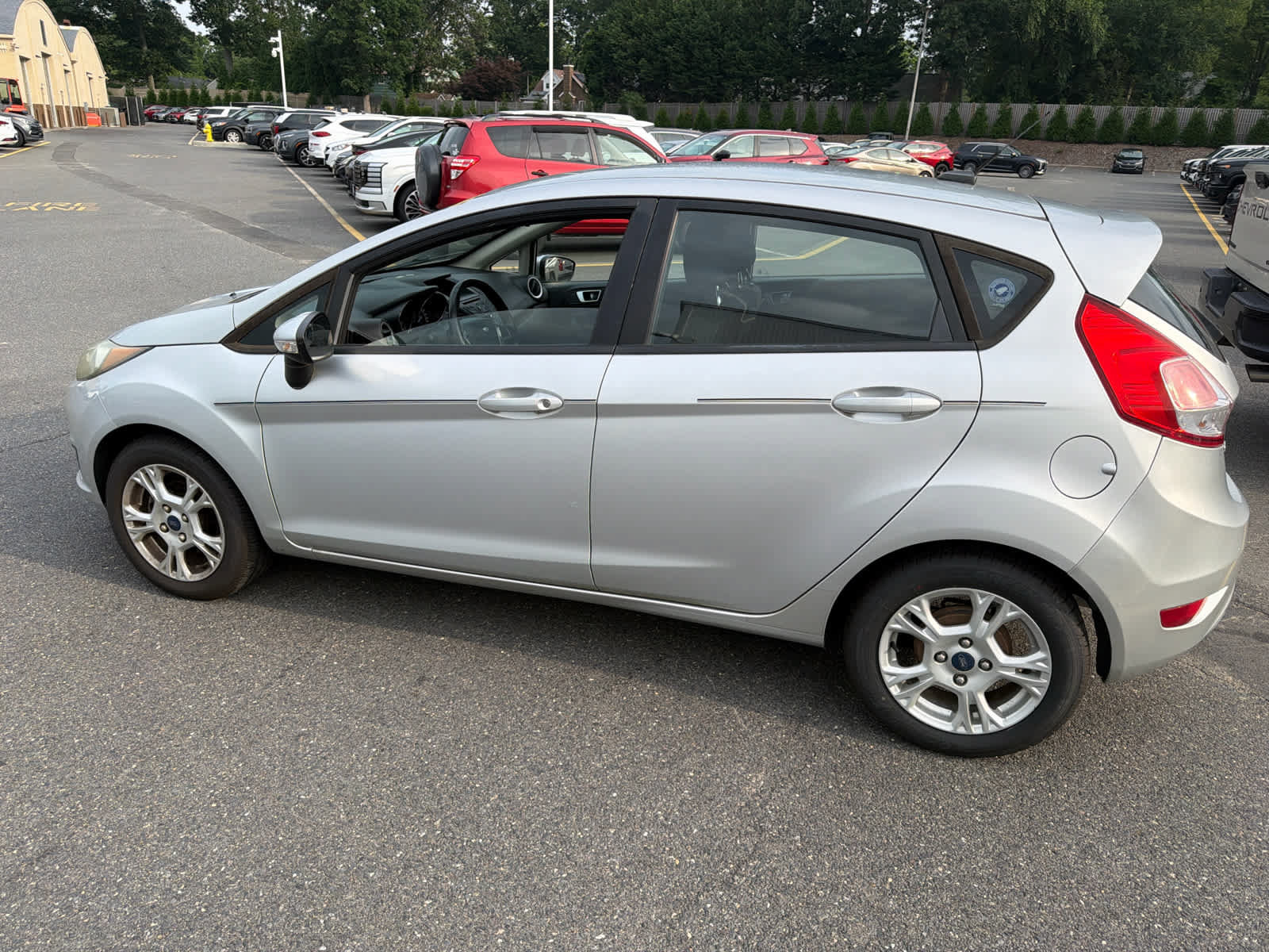 Used 2016 Ford Fiesta SE FWD image 5