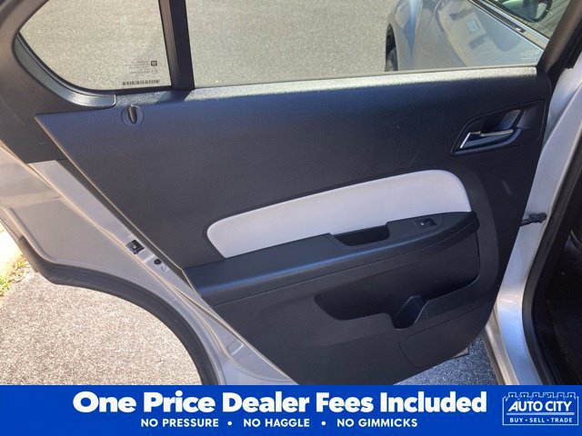 Used 2017 Chevrolet Equinox LS FWD image 28
