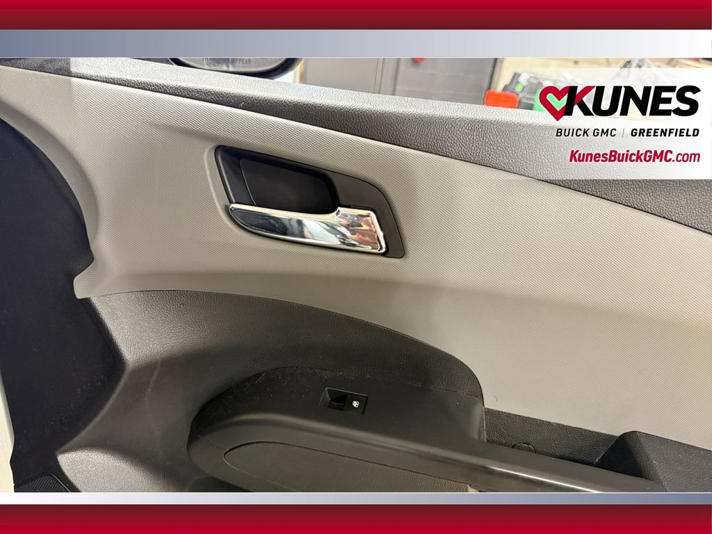 Used 2015 Chevrolet Sonic LT FWD image 21