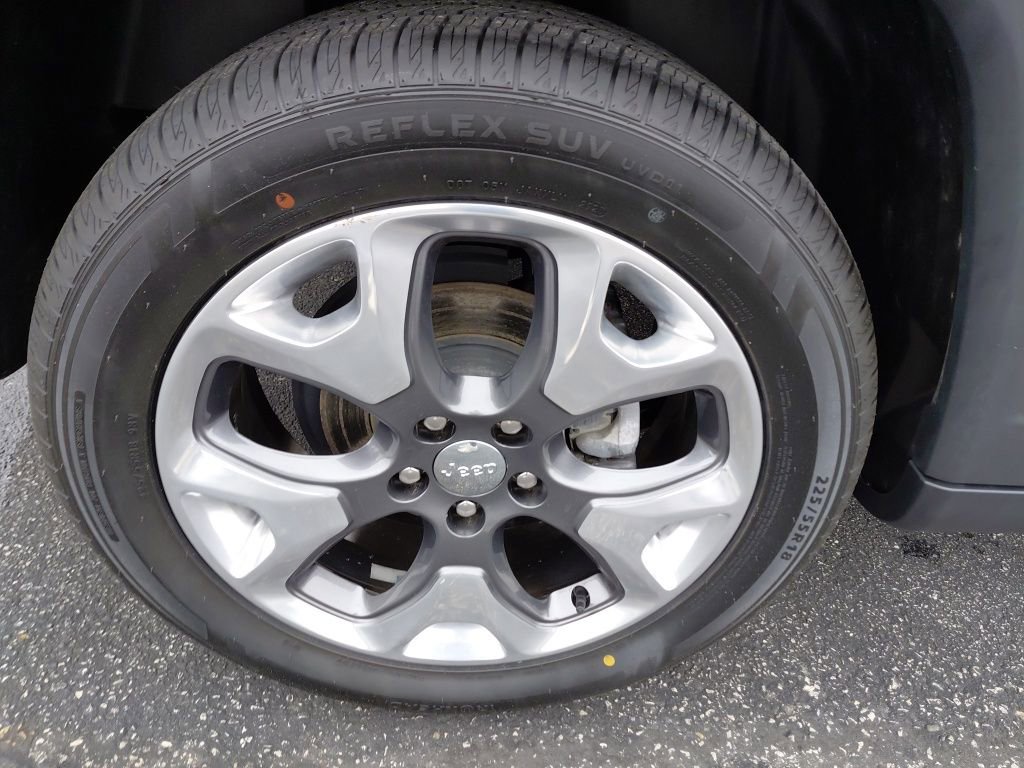 Used 2018 Jeep Compass Limited w/ Navigation Group image 17