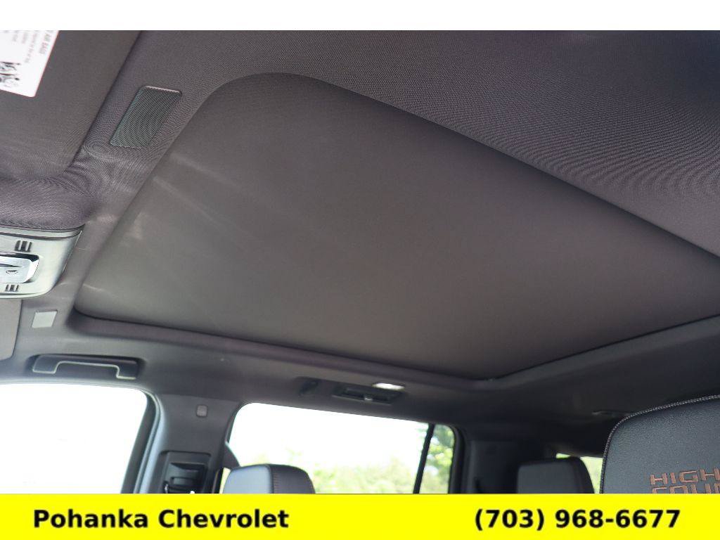 New 2026 Chevrolet Suburban High Country AWD/4WD image 21