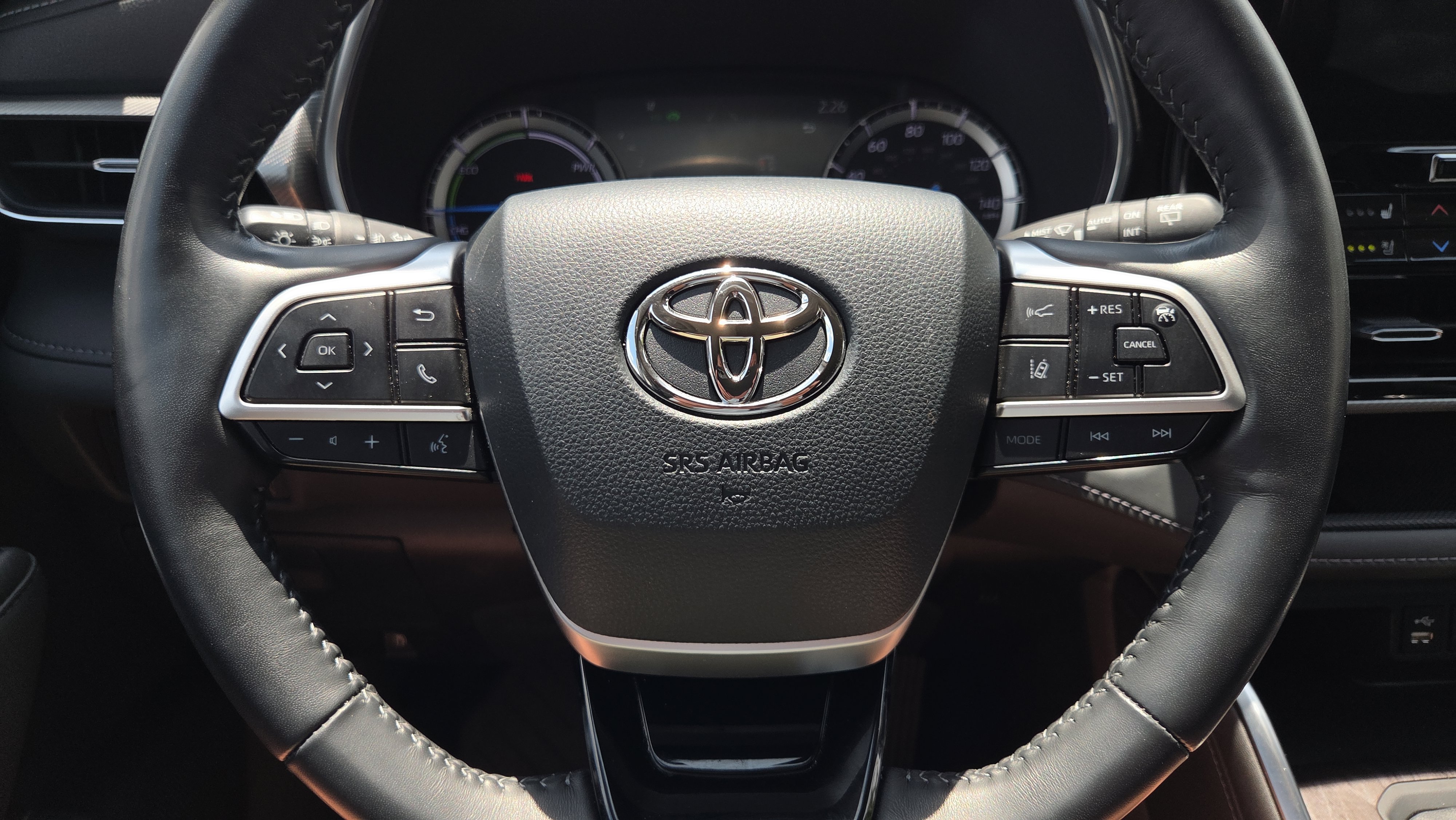 Used 2022 Toyota Highlander Platinum AWD/4WD image 35