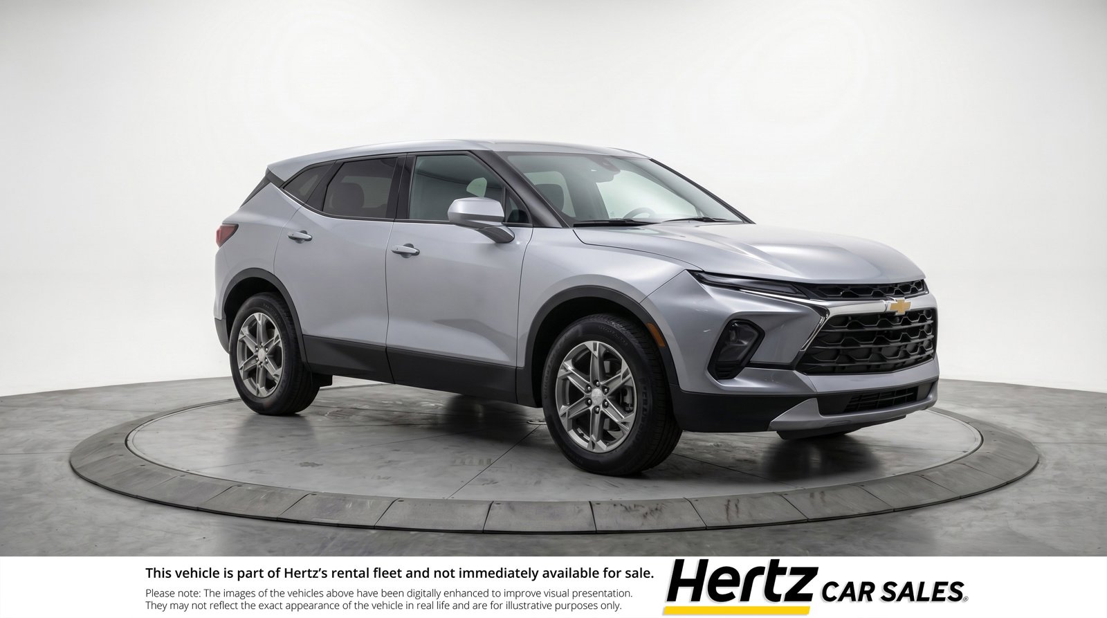 Used 2025 Chevrolet Blazer LT image 1