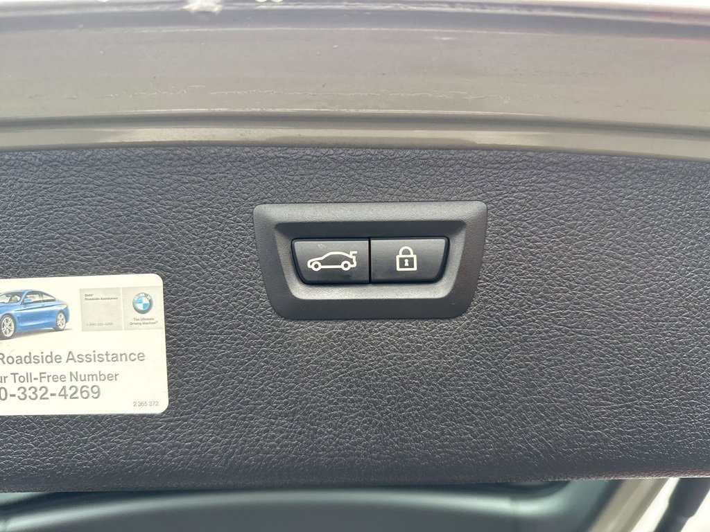 Used 2017 BMW 330i xDrive Wagon w/ Premium Package image 20