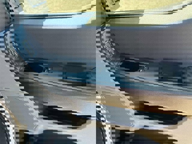 New 2025 Ford F550 4x4 SuperCab Super Duty image 14