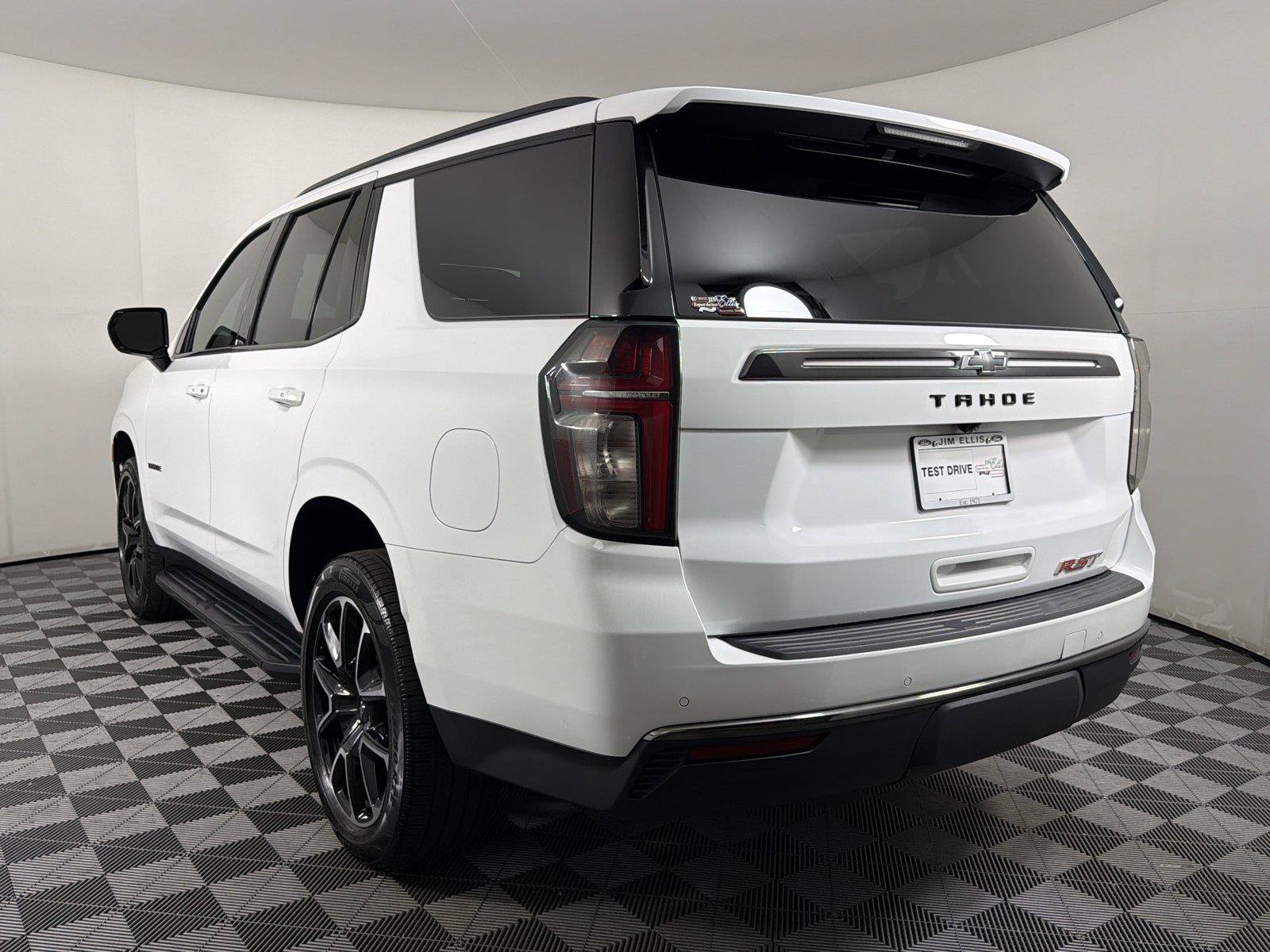 Used 2022 Chevrolet Tahoe RST RWD image 4