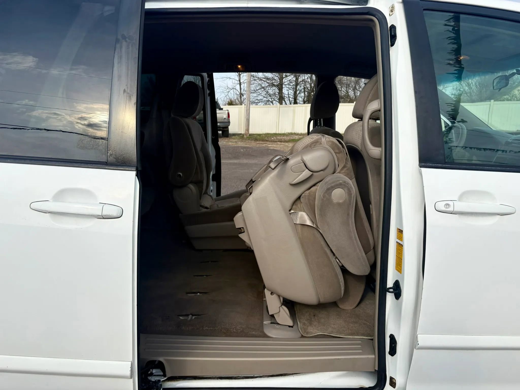 Used 2009 Toyota Sienna LE image 23