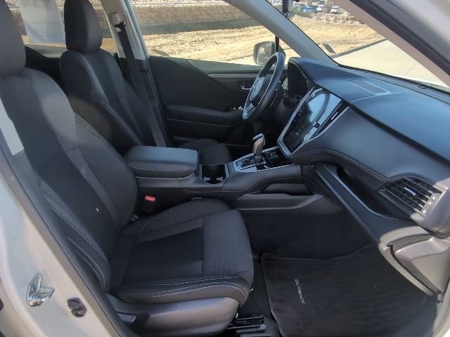 Used 2025 Subaru Outback Premium AWD/4WD image 32
