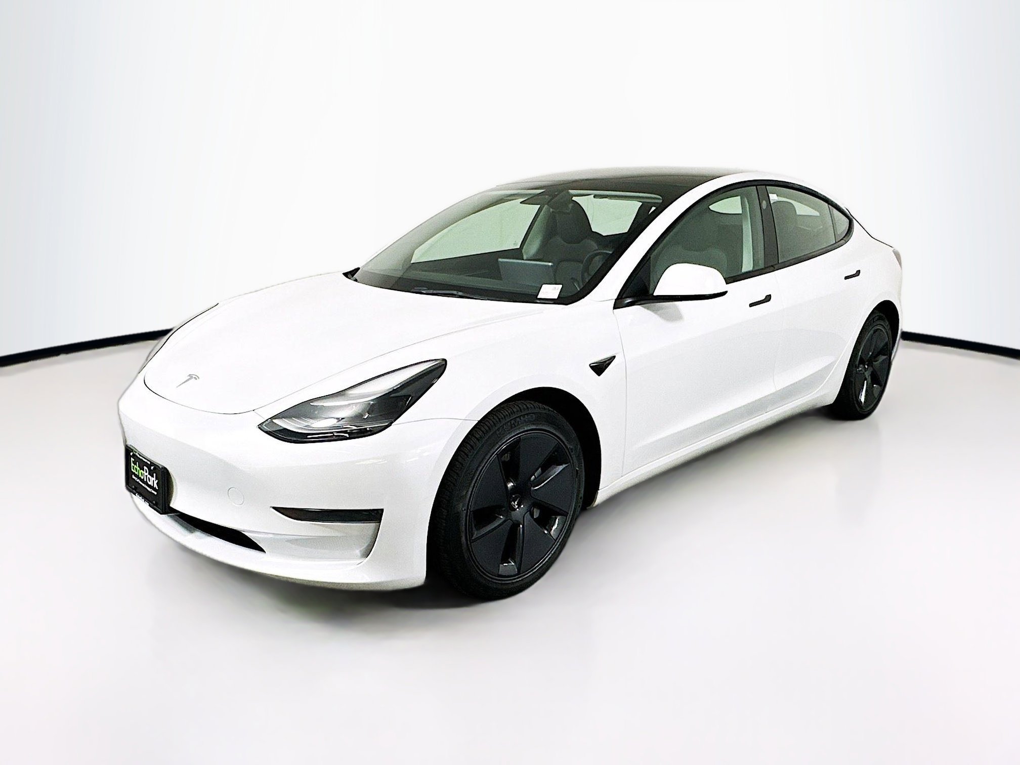 Used 2023 Tesla Model 3 Standard Range RWD image 3