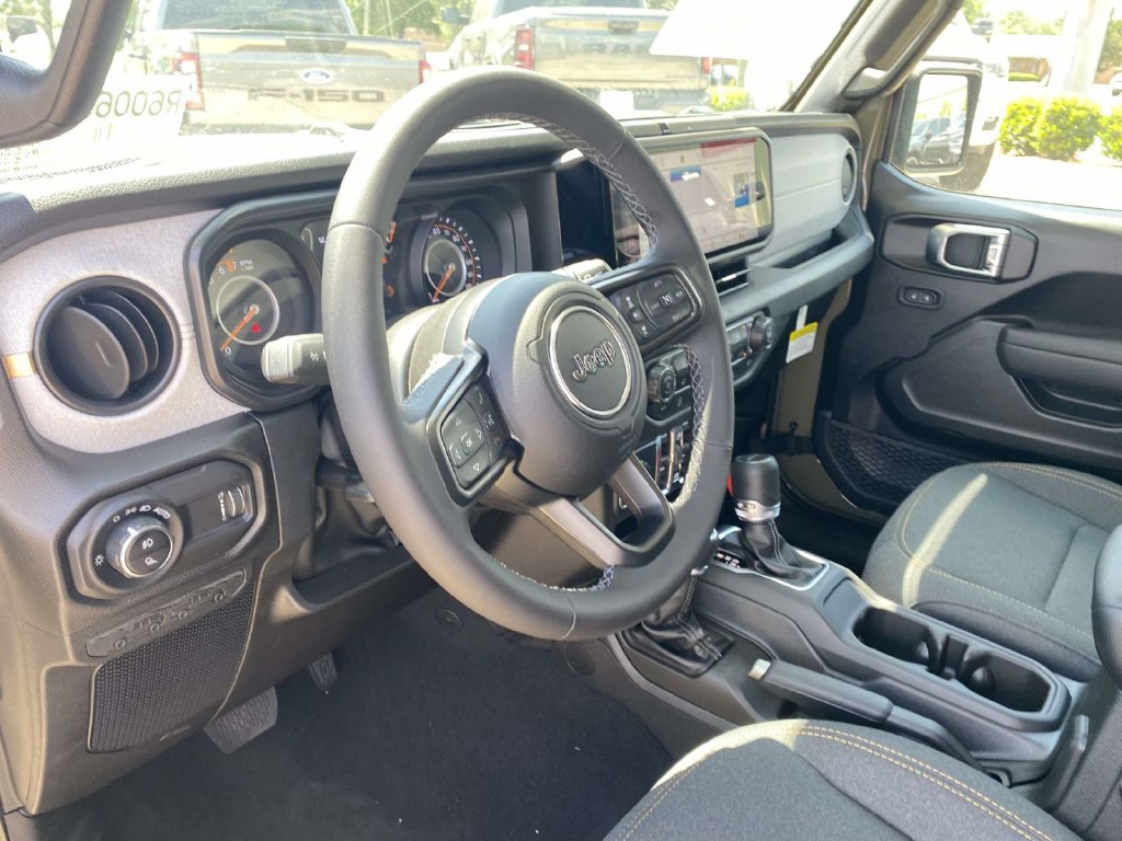 New 2026 Jeep Gladiator Sport AWD/4WD image 43