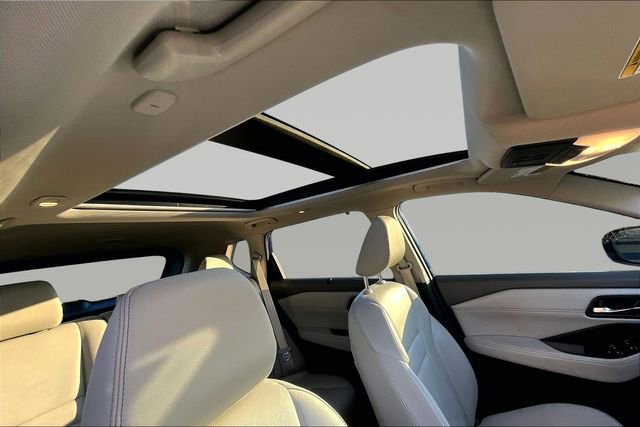 Used 2023 Nissan Rogue SL w/ SL Premium Package image 19