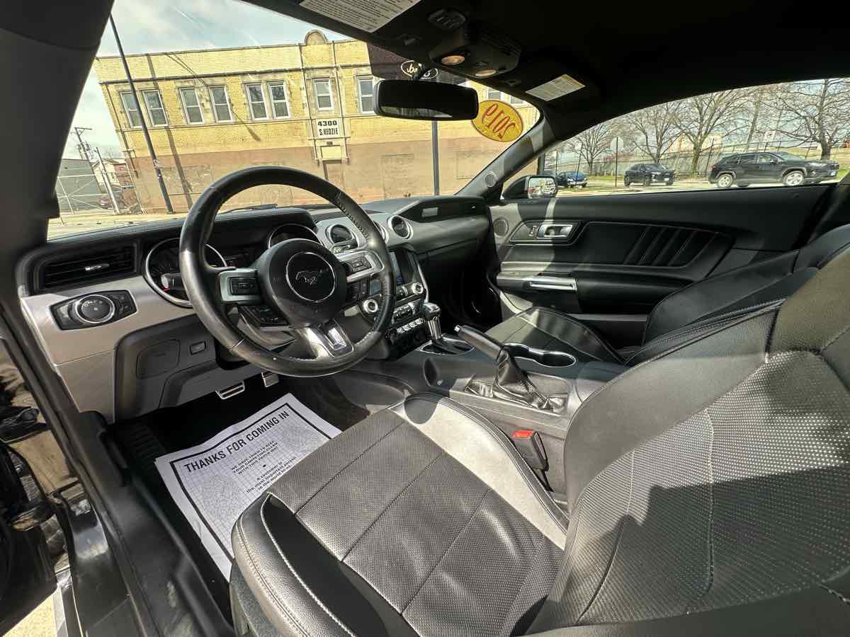 Used 2019 Ford Mustang Premium RWD image 10