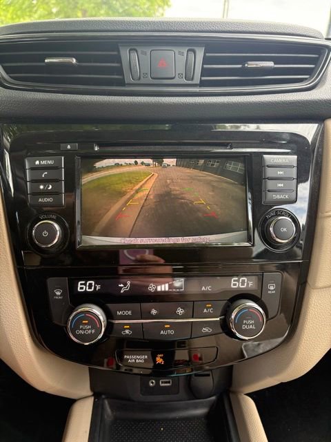 Used 2020 Nissan Rogue SV FWD image 10