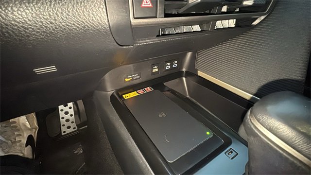 Used 2025 Toyota Camry SE image 18