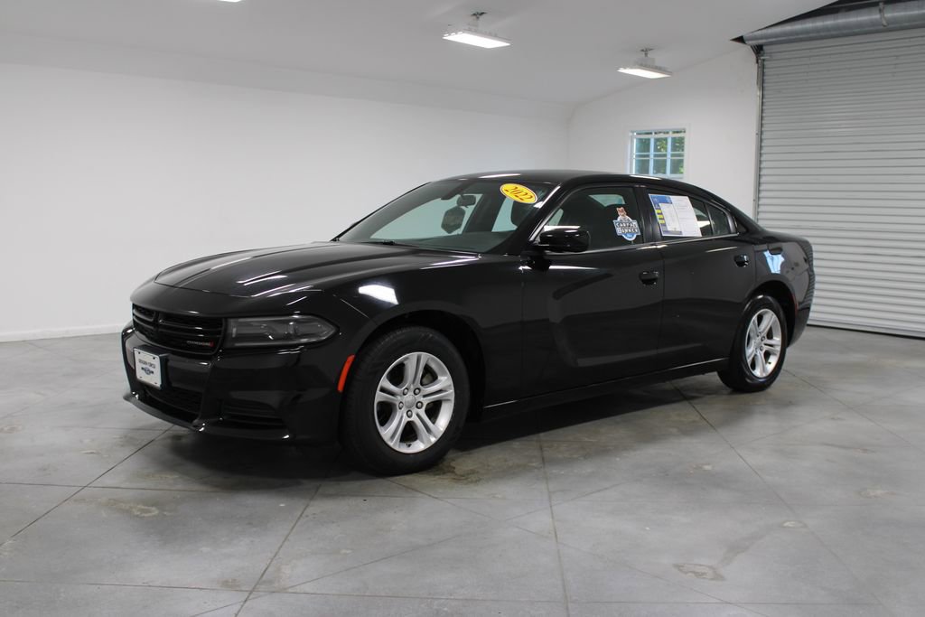 Used 2022 Dodge Charger SXT RWD image 3