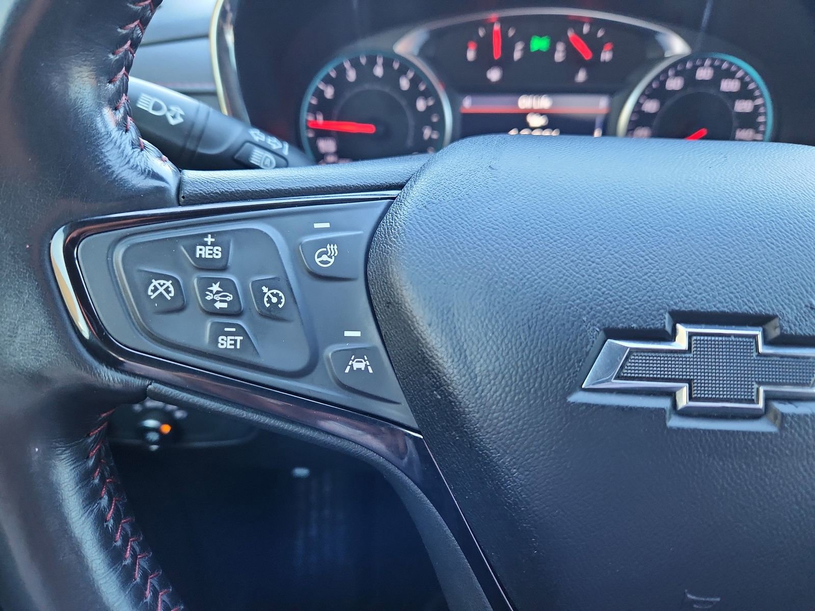 Used 2022 Chevrolet Equinox RS w/ RS Leather Package image 21