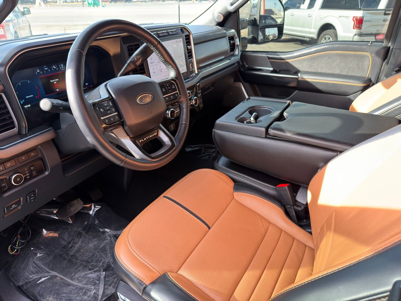 Used 2024 Ford F350 Platinum w/ FX4 Off-Road Package AWD/4WD image 19