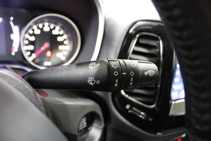 Used 2019 Jeep Compass Altitude image 43