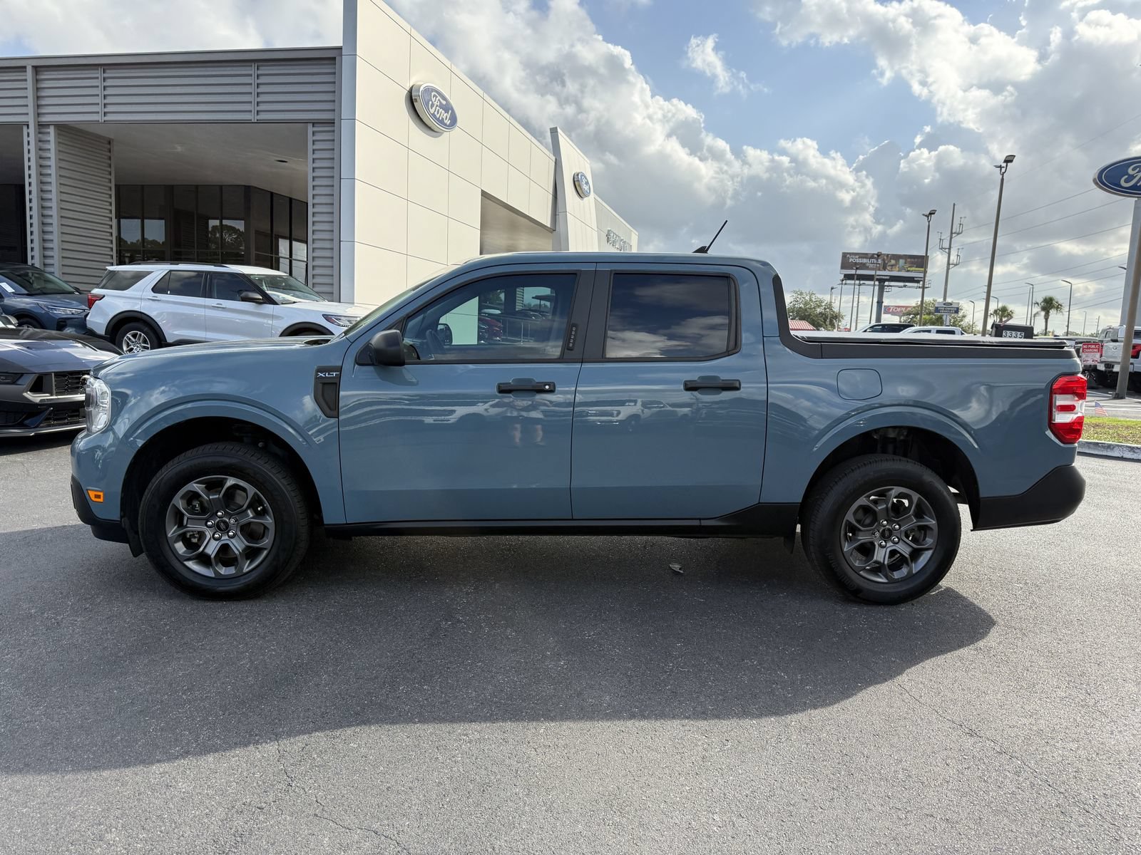Certified 2023 Ford Maverick XLT FWD image 9
