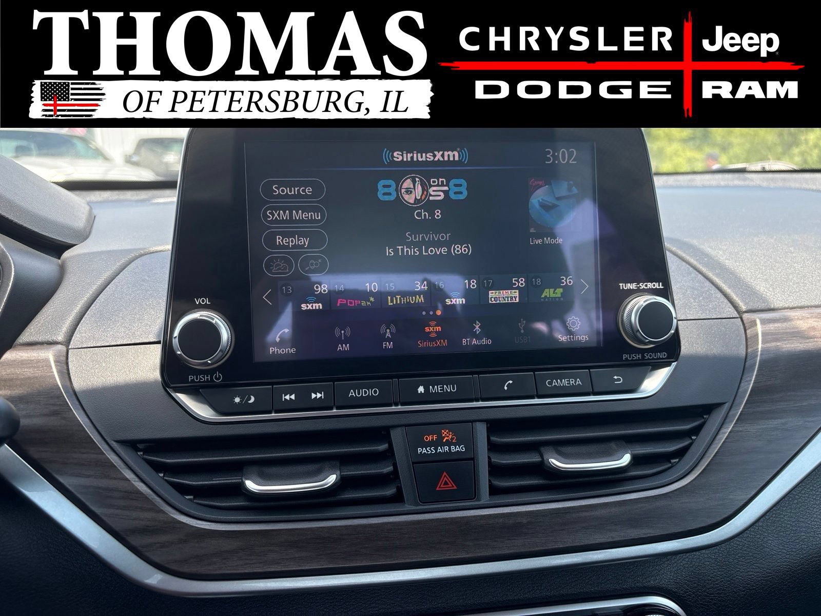 Used 2025 Nissan Altima 2.5 SV FWD image 16
