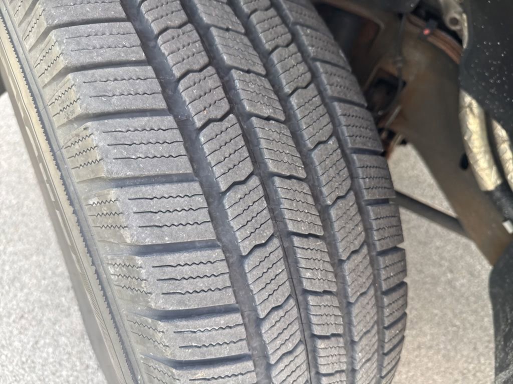 Used 2006 GMC Sierra 1500 SLE w/ Light Duty Power Package AWD/4WD image 8