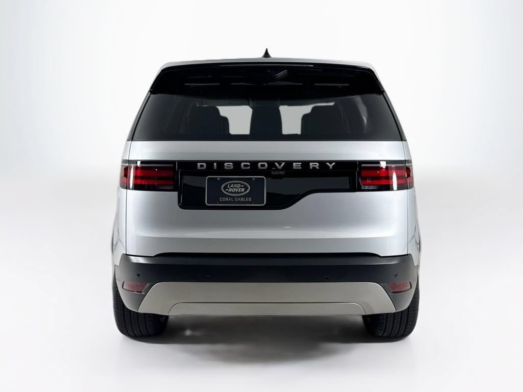 Used 2024 Land Rover Discovery S AWD/4WD image 4