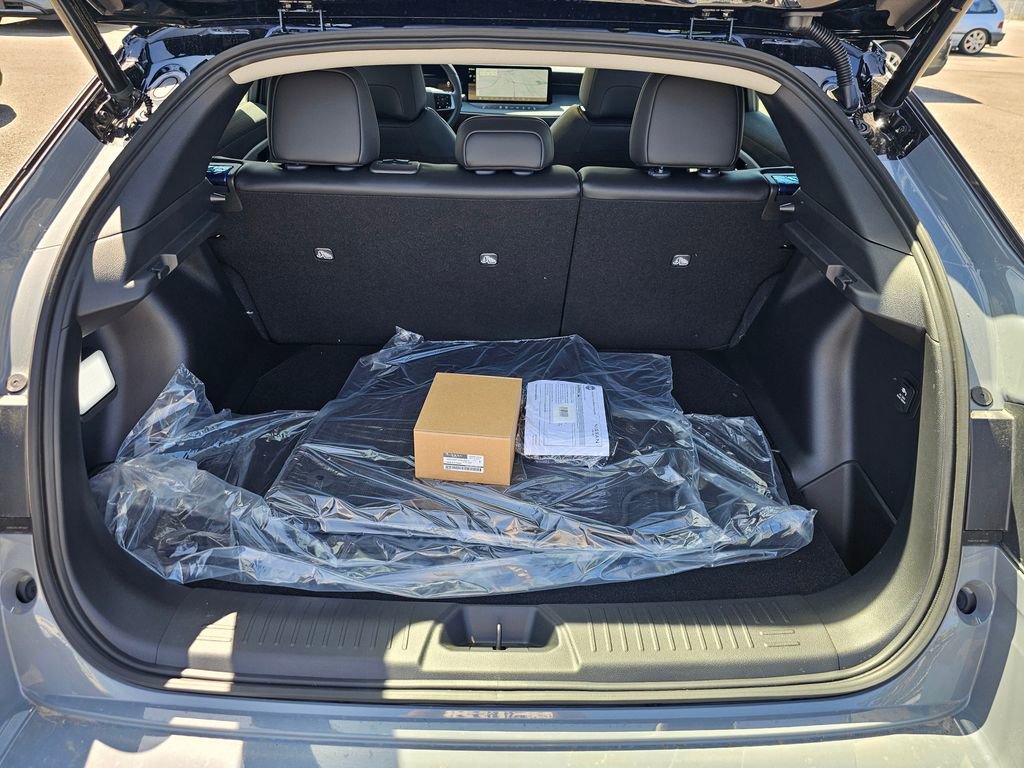 New 2026 Nissan Leaf Platinum+ w/ Cargo Package (Platinum+) FWD image 21