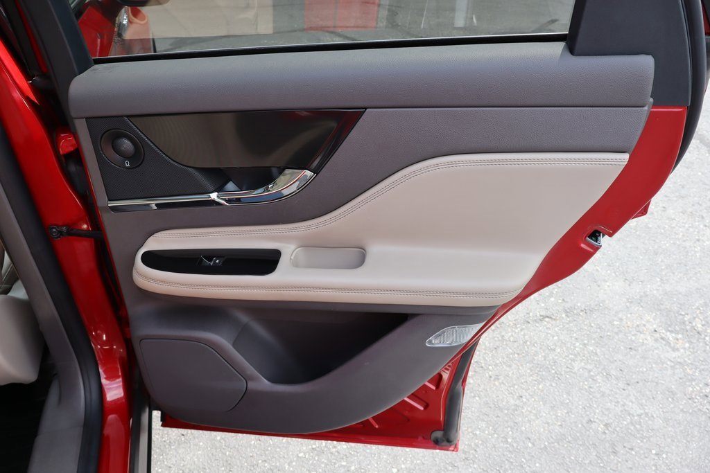 Used 2022 Lincoln Corsair Reserve w/ Equipment Group 201A image 30