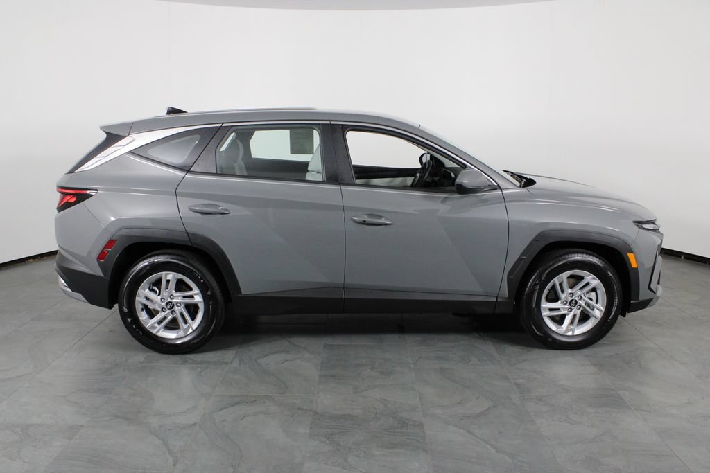 Certified 2026 Hyundai Tucson SE FWD image 15