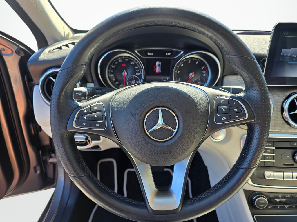 Used 2019 Mercedes-Benz GLA 250 image 13