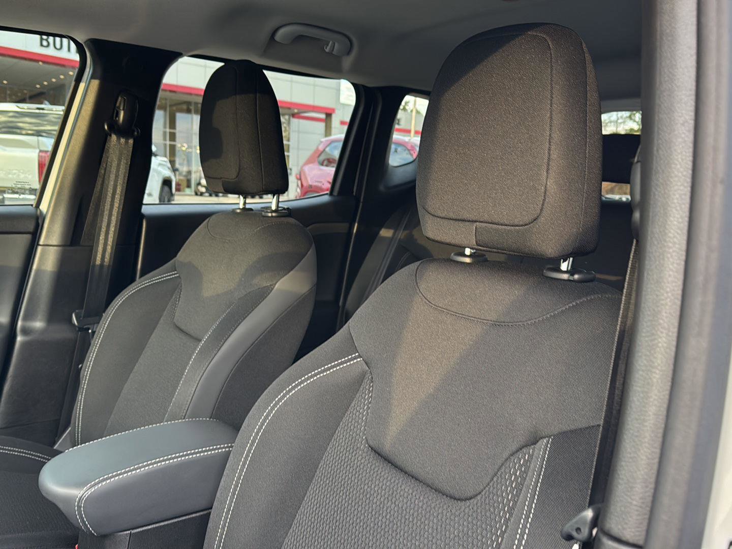 Used 2023 Jeep Renegade Altitude image 26