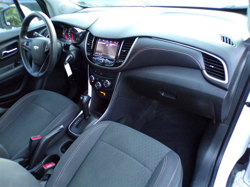 Used 2020 Chevrolet Trax LS w/ Fleet Convenience Package FWD image 19