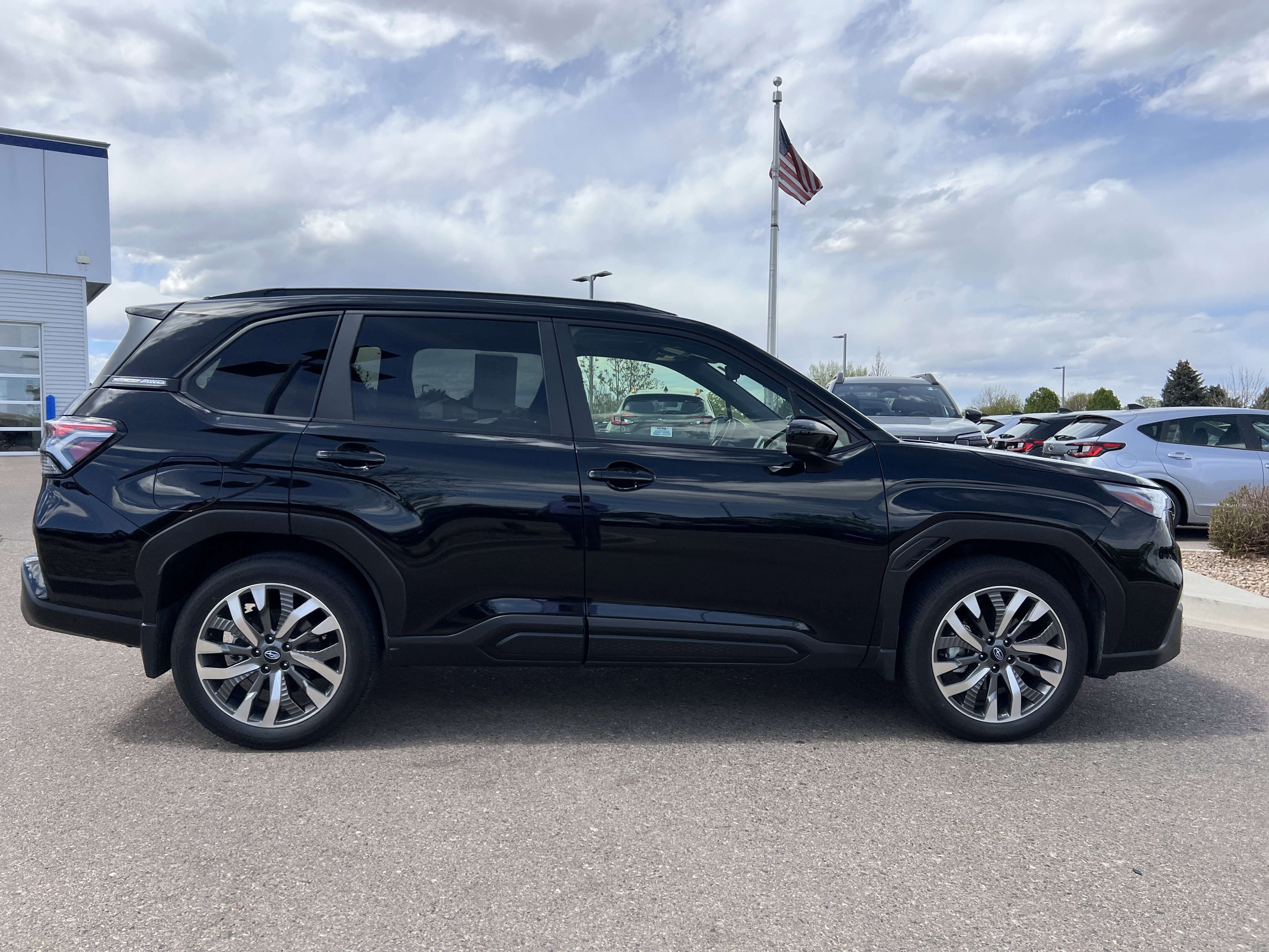 Used 2025 Subaru Forester Touring w/ Popular Package - Touring image 9